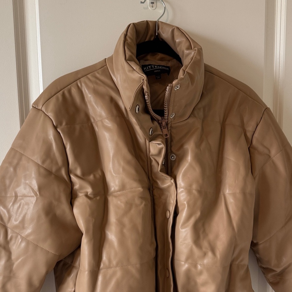 Kittenish Beige Puffer Jacket Crop - Picture 3 of 6